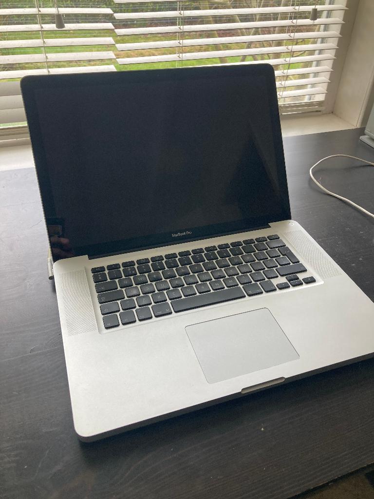 MacBook Pro 15.4 2011, Computers en Software, Apple Macbooks, Niet werkend, MacBook Pro, 15 inch, 2 tot 3 Ghz, 512 GB, 4 GB, Qwerty