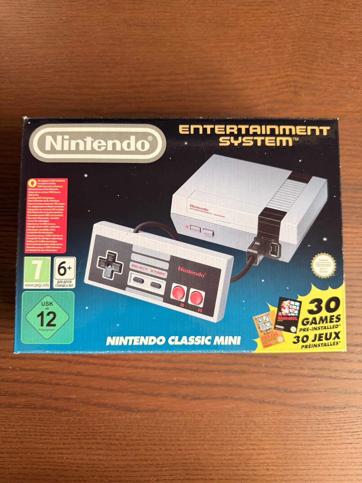 Nintendo NES Classic Mini - Zo goed als nieuw, Spelcomputers en Games, Ophalen of Verzenden, Zo goed als nieuw, Met 1 controller