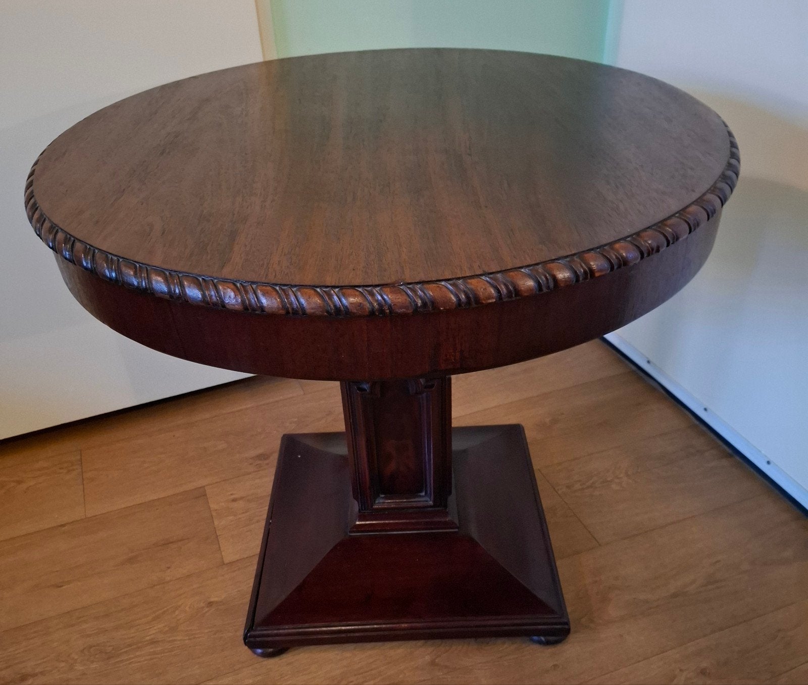 Prachtige antieke wijntafel uit Frankrijk. tafel is 65 cm ho, Antiek en Kunst, Ophalen