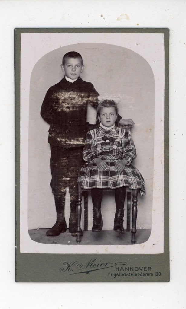 R63; Antieke CDV foto: Broer en zus, Hannover, slijtage, Gebruikt, Verzenden, Foto, Voor 1940