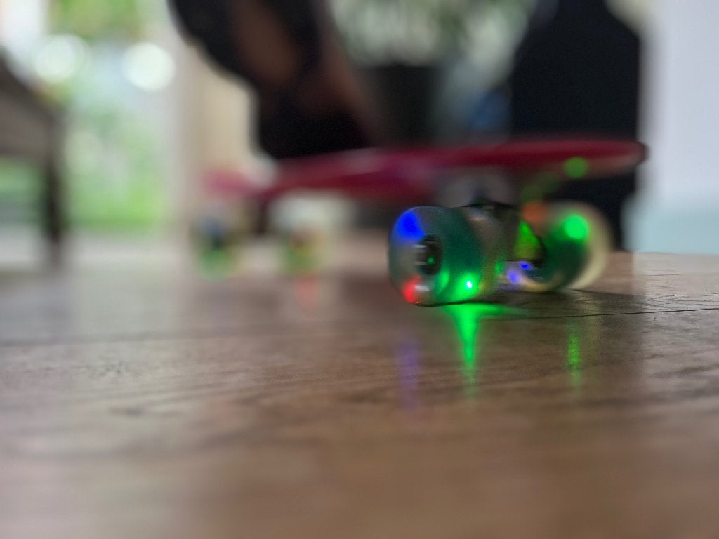 Roze Amigo skateboard, lichtgevende wielen led, Ophalen of Verzenden, Zo goed als nieuw, Skateboard