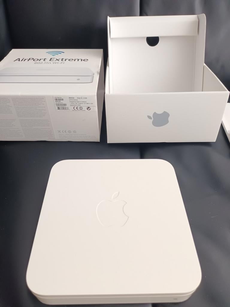 Apple AirPort Extreme 8.02 - Compleet en deels nieuw, Computers en Software, Routers en Modems, Zo goed als nieuw, Router, Ophalen of Verzenden