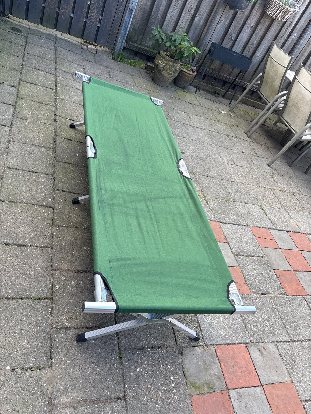 Opvouwbaar campingbed / veldbed - Groen, Ophalen of Verzenden, Gebruikt