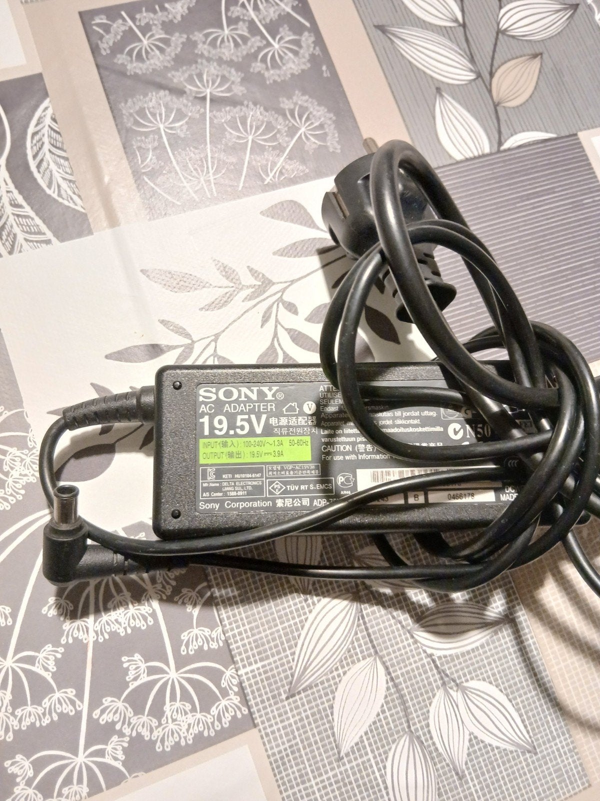Sony AC Adapter 19.5V - Oplader voor laptops, Ophalen of Verzenden, Gebruikt, Sony
