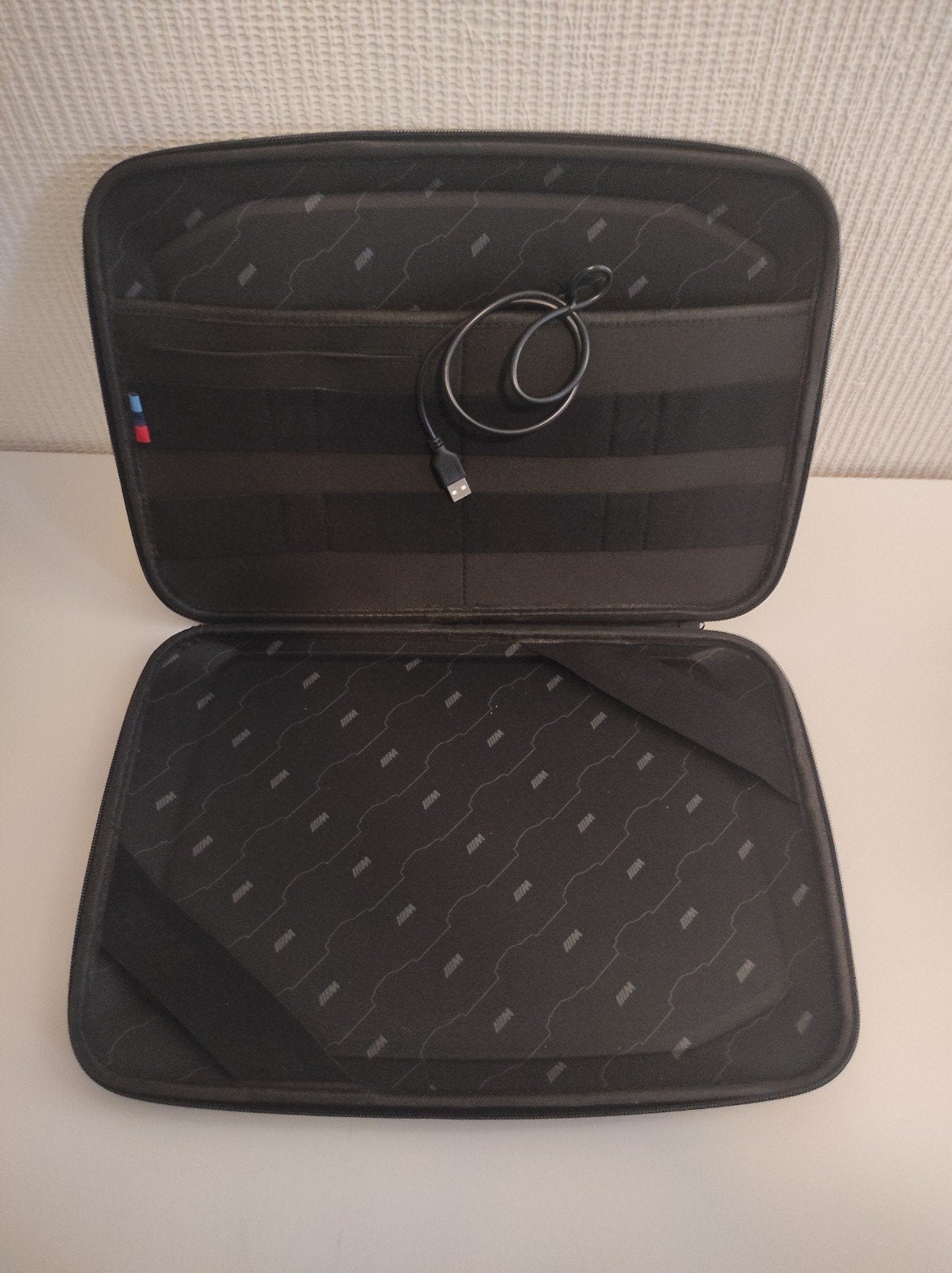 BMW Mobile Office Laptophoes 15 inch, Ophalen of Verzenden, 15 inch