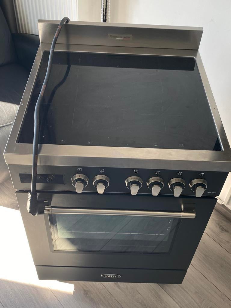 Boretti inductie (2 jaar oud met storing), Witgoed en Apparatuur, Fornuizen, Ophalen, 60 cm of meer, Zo goed als nieuw, Inductie