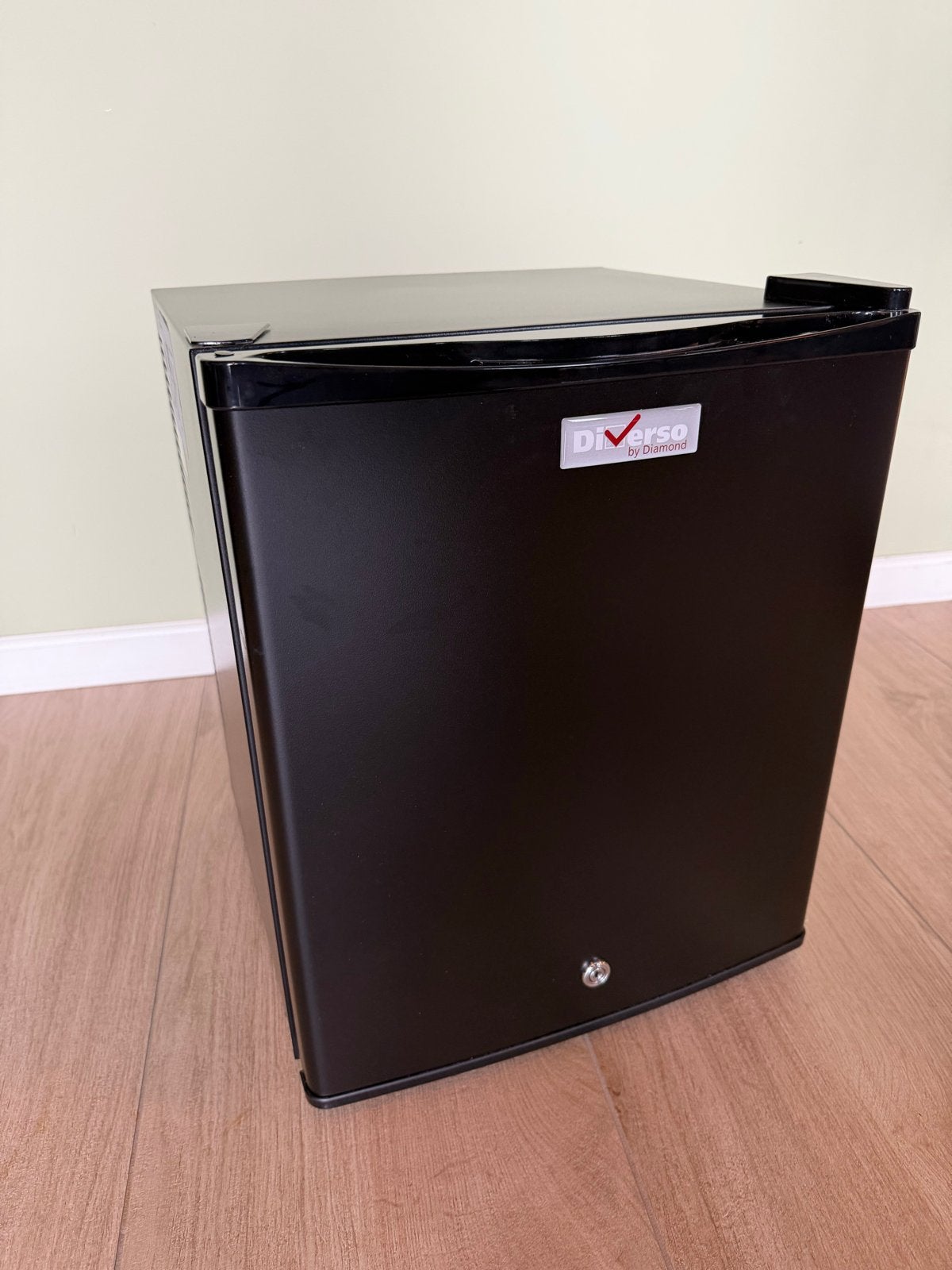 Diverso by Diamond Minibar | 25L | Statisch | 380x380x480, Ophalen, Zonder vriesvak, Minder dan 45 cm, Minder dan 85 cm