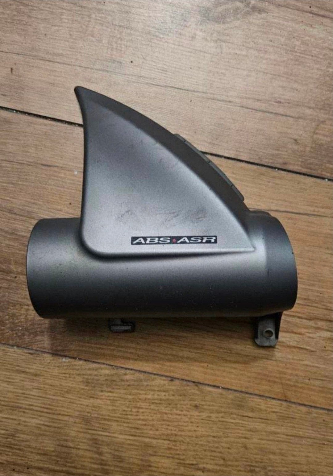 Kapje voorvork beverly 125 / 300 / 350 €15

Zie ook mijn and, Ophalen of Verzenden