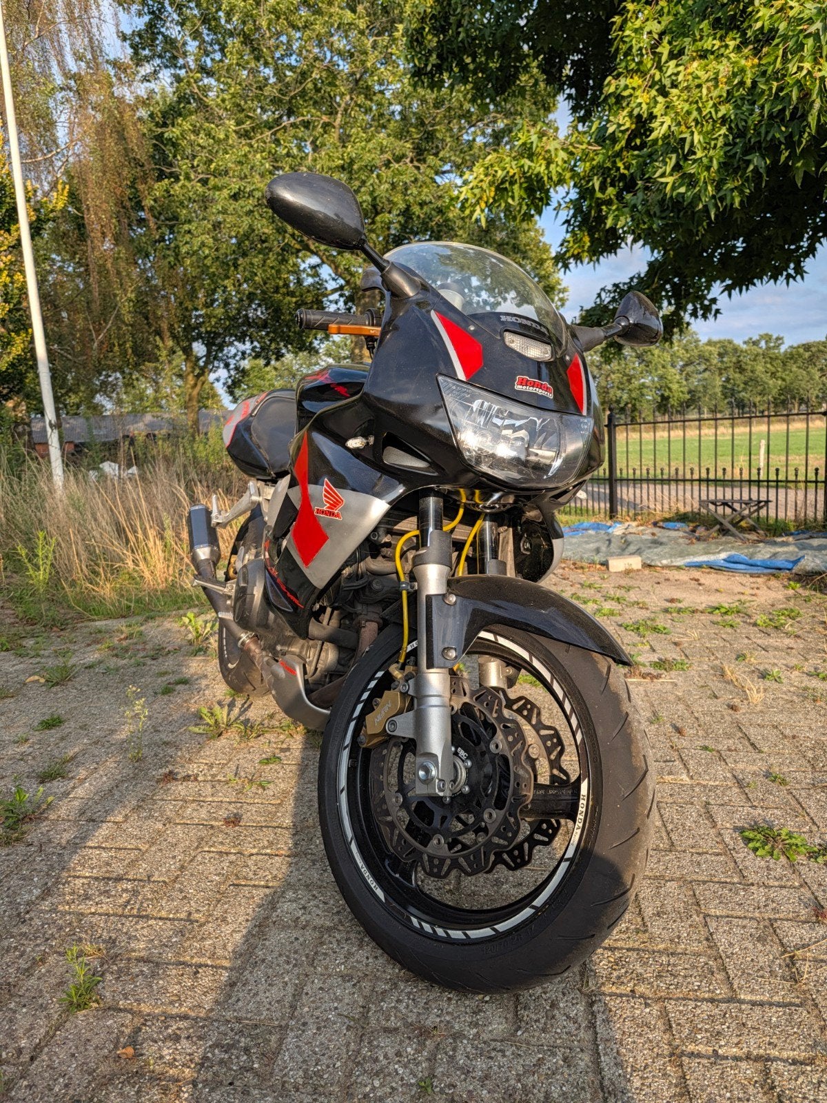 Honda Firestorm VTR1000F, 2 cilinders, Sportuitlaat, Motorrijbewijs A, Gebruikt