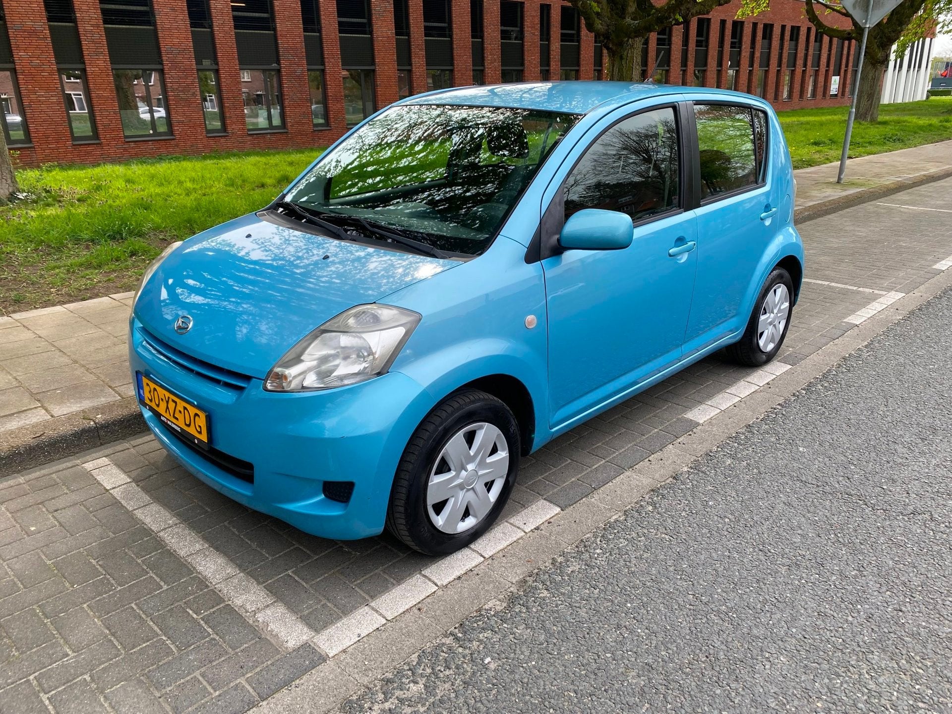 Daihatsu Sirion 2 1.0-12V Premium orgineel 1 eigenaar, Voorwielaandrijving, Stof, Gebruikt, Blauw