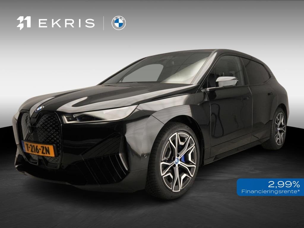 BMW iX xDrive40 | Sportpakket | Laserlicht | Navigatie | Tre, Automaat, Stof, Gebruikt, 495 min