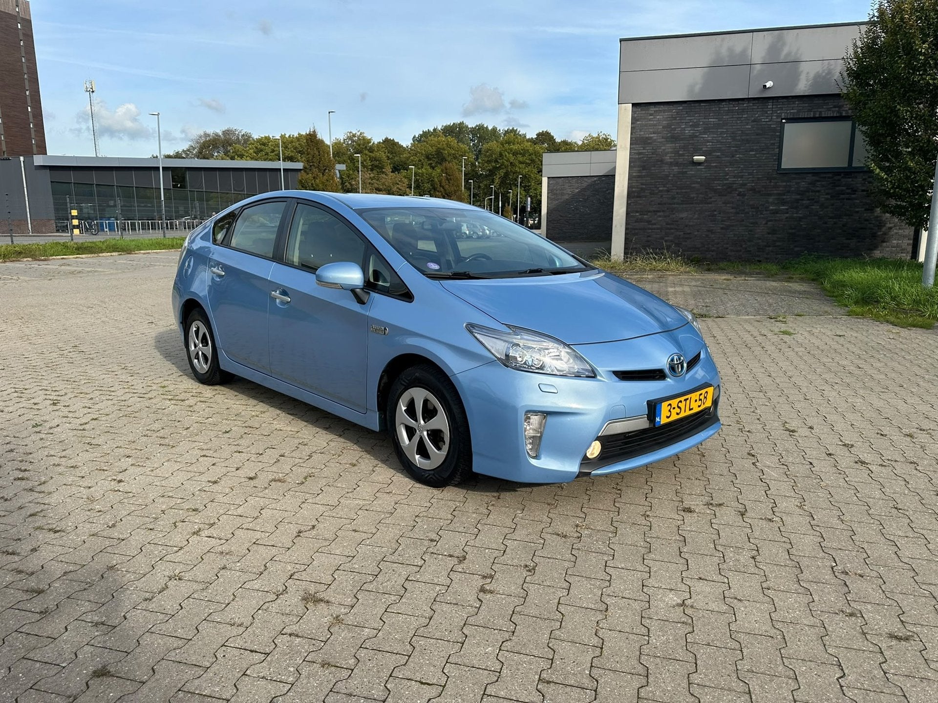 Toyota Prius 1.8 Plug-in Dynamic Business, Stof, Gebruikt, Blauw, Grijs