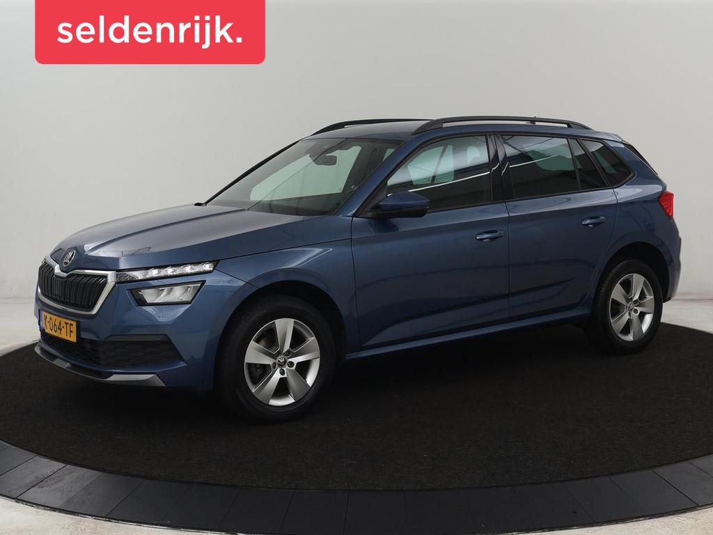 Skoda Kamiq 1.0 TSI Sport | Trekhaak | Sportstoelen | Carpla, Auto's, Skoda, Gebruikt, Blauw, 49 €/maand, Origineel Nederlands