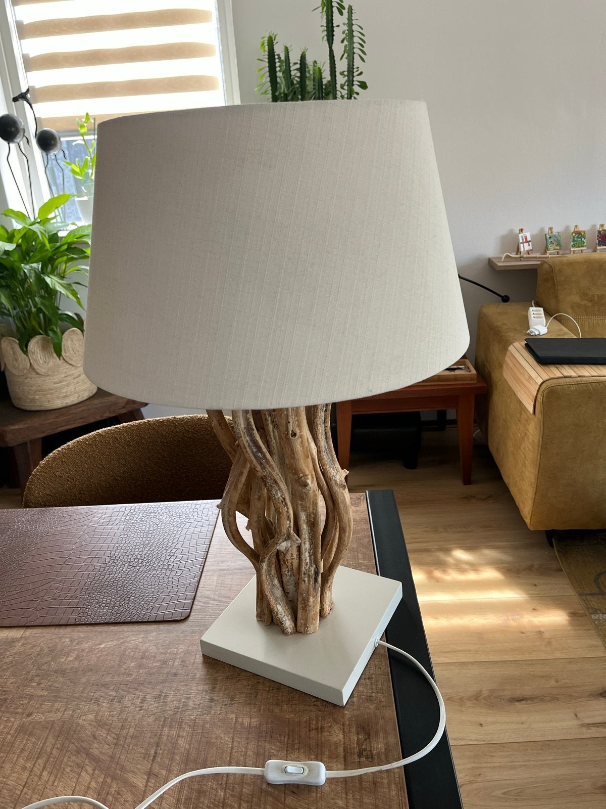 Unieke Tafellamp met Houten Voet en Linnen Kap, Overige merken, Beige, Zo goed als nieuw, Hout