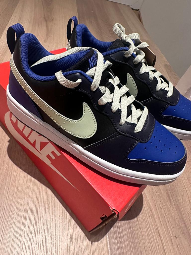 Nieuwe nike schoenen 38, Blauw, Nieuw, Ophalen of Verzenden, Sneakers of Gympen