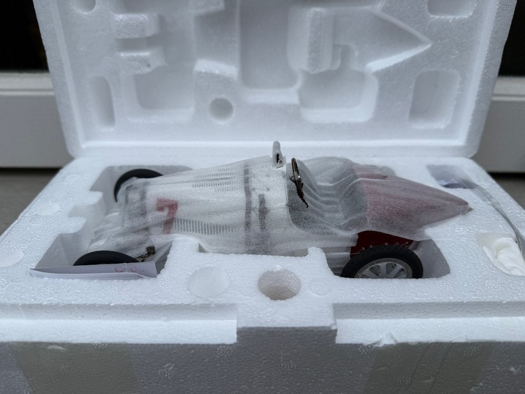 1:18 Bugatti Typ35 Nation Colour Poland CMC M-100-B-003, Hobby en Vrije tijd, Modelauto's | 1:18, Overige merken, Auto, Nieuw
