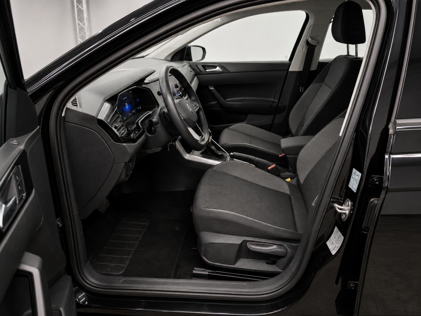 Volkswagen Polo 1.0 TSI Life Airco Navi Cruise Control PDC V, Stof, Gebruikt, 95 pk, 1104 kg
