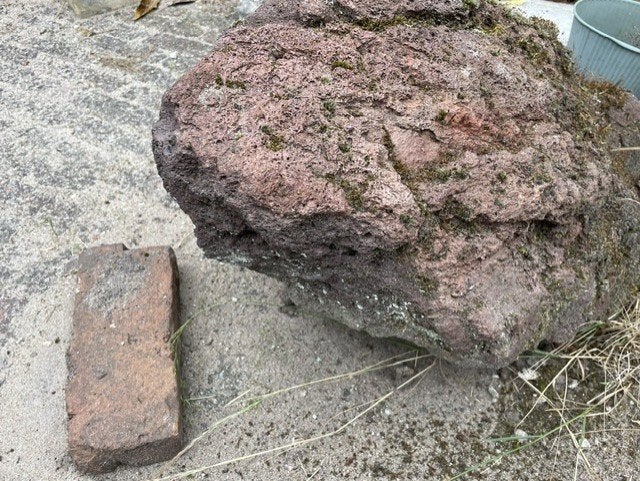 Lavastenen rood sierstenen, Ophalen, Gebruikt, Kei, Lava