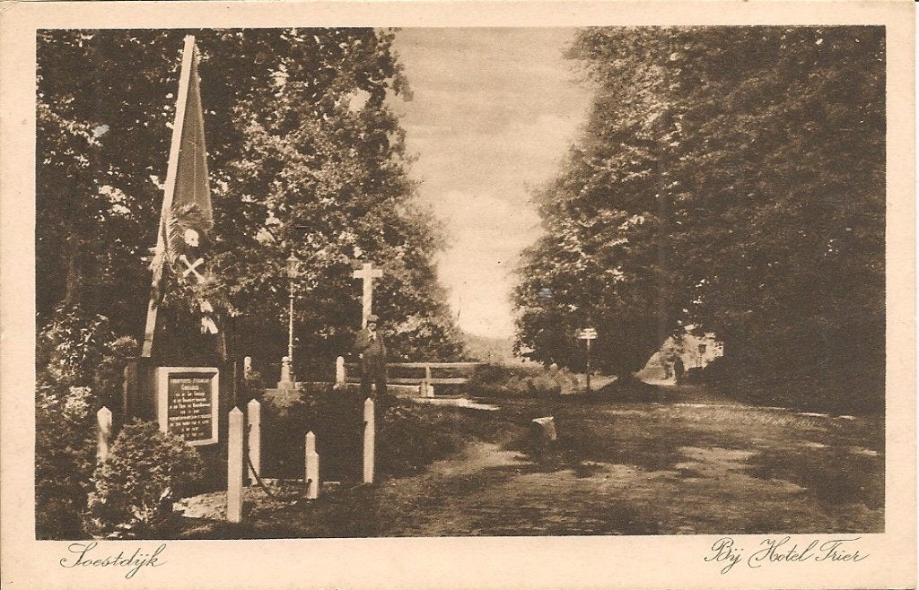 Oude ansichtkaart Soestdijk, Bij Hotel Trier, Ophalen of Verzenden, 1920 tot 1940, Ongelopen, Utrecht