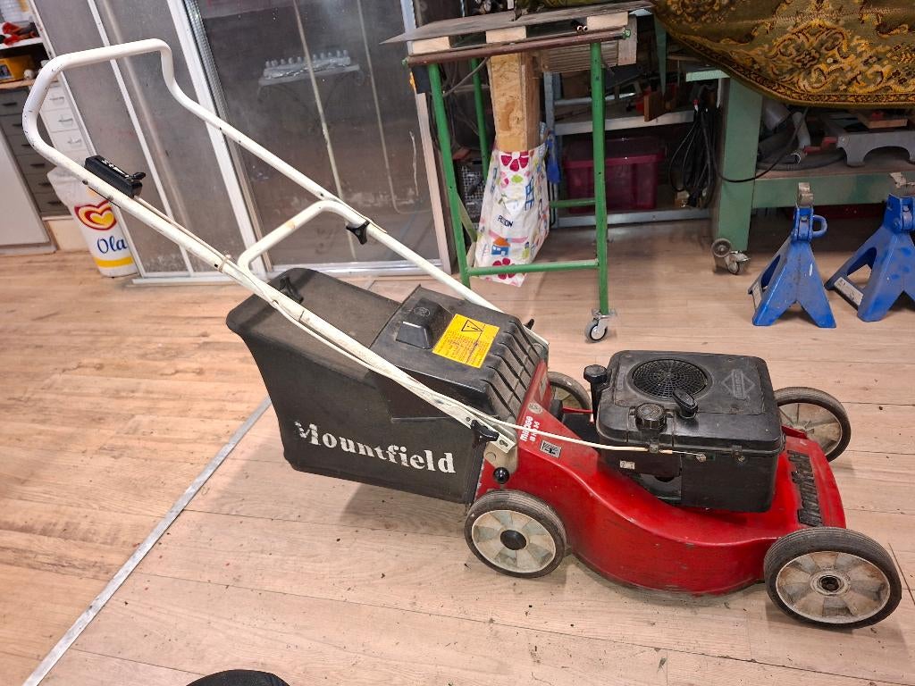 Benzine grasmaaier, Tuin en Terras, Grasmaaiers, Gebruikt, Benzine-grasmaaier, 40 t/m 49 cm, Cirkelmaaier, Opvangbak, Ophalen