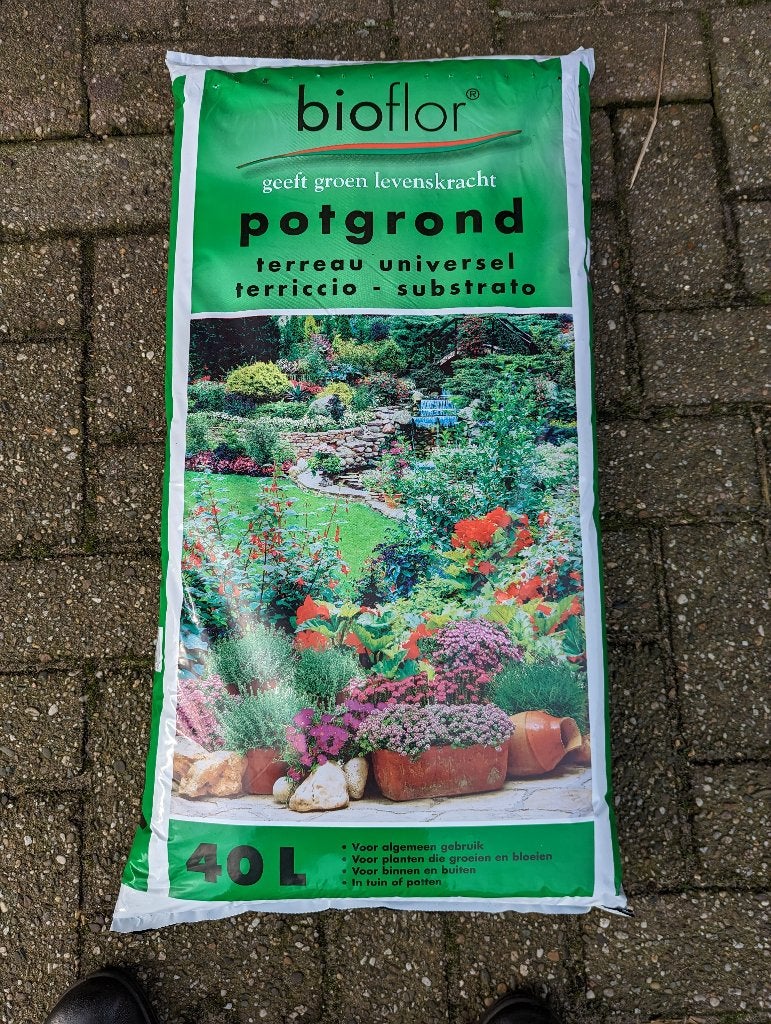 potgrond/ bloemenaarde, Ophalen, Potgrond