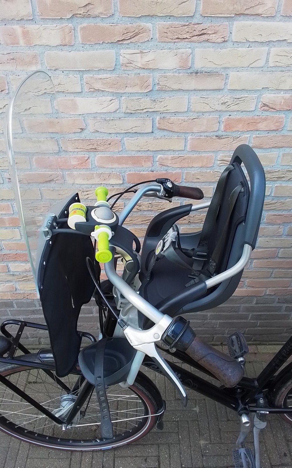 Fietsstoeltje voor voorop de fiets met windscherm., Ophalen, Gebruikt, Voorzitje, Qibbel