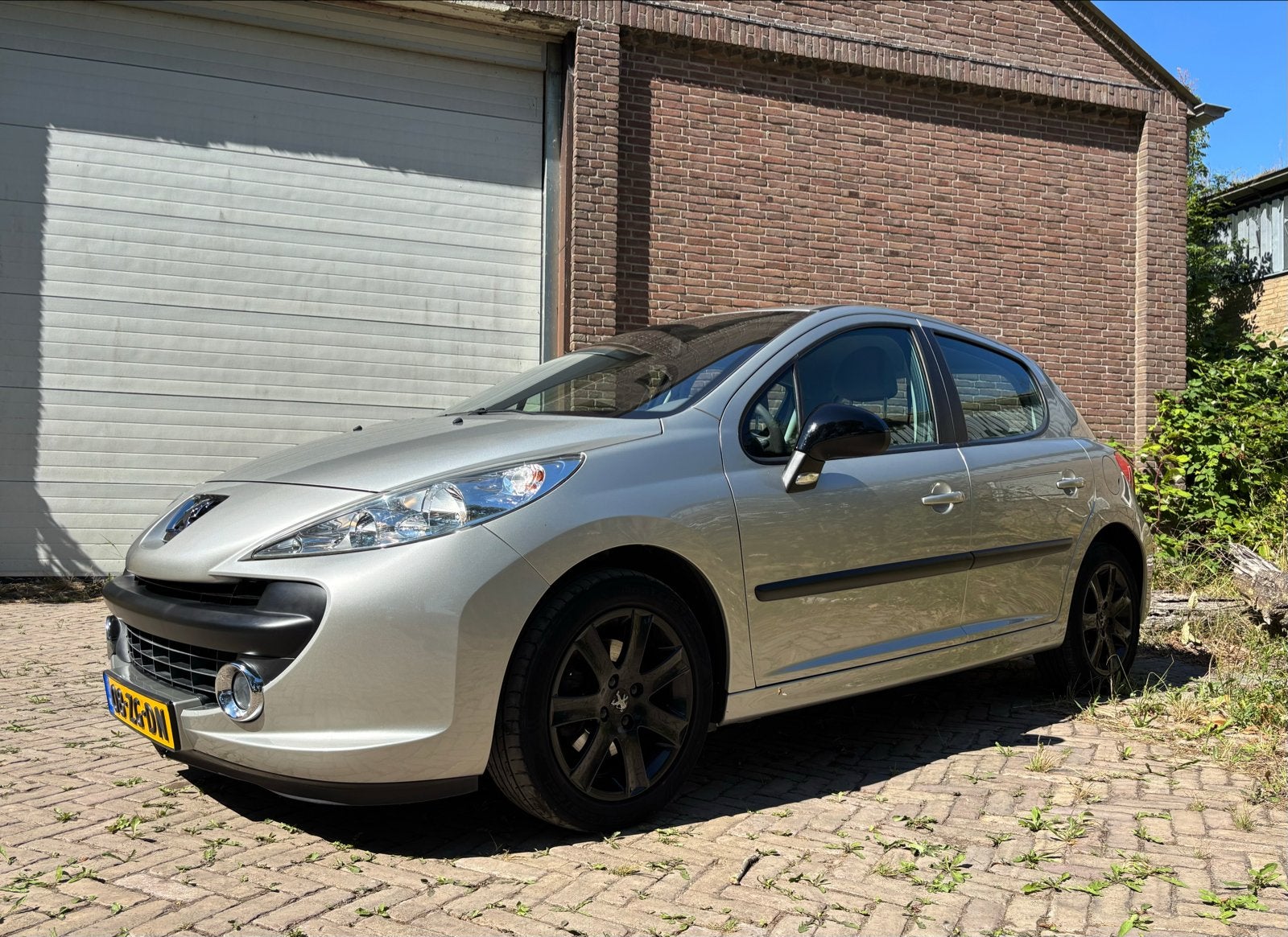 Peugeot 207 XS 1.6-16V VTi 68130km NAP, Beige, 4 cilinders, 1209 kg, Euro 4