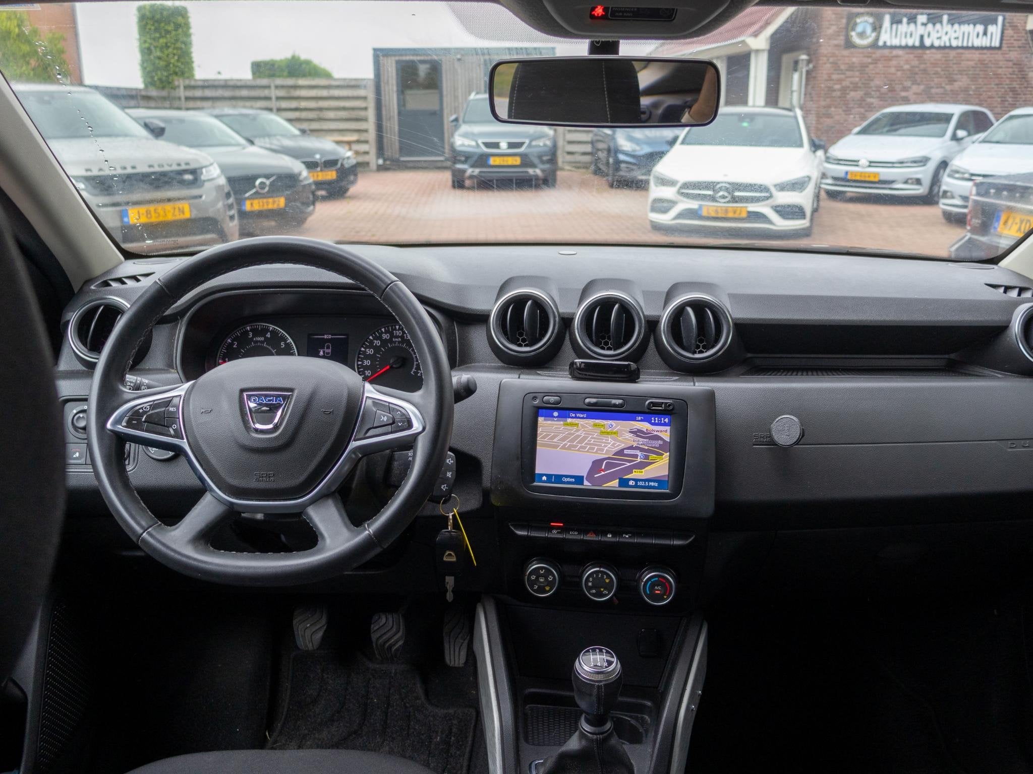 Dacia Duster 1.0 TCe Bi-Fuel Comfort Camera Sidebars Navi, 1263 kg, Gebruikt, 4 cilinders, Bedrijf