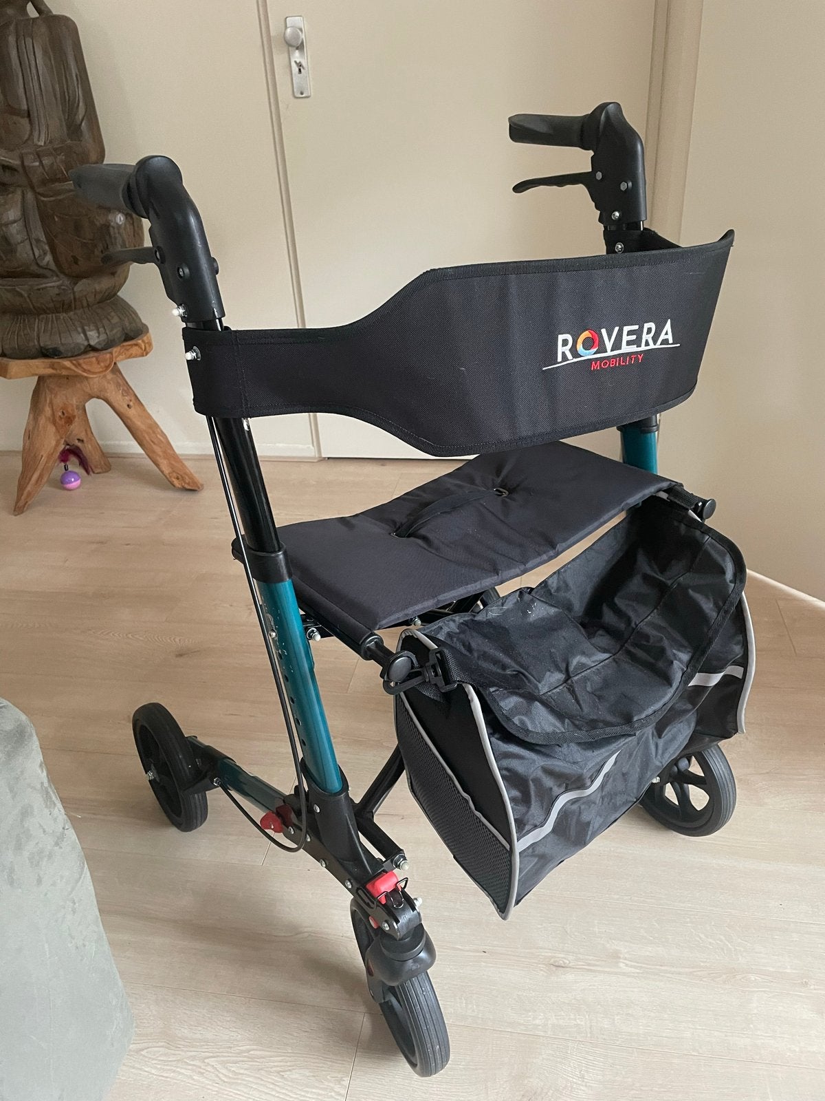 Zo goed als nieuwe rollator., Ophalen