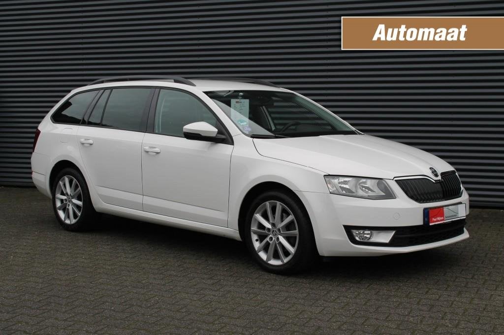 Skoda OCTAVIA 1.4 TSi Combi Greentech Ambition Uitv.  DSG-AU, Auto's, Skoda, Euro 5, Gebruikt, 4 cilinders, Wit