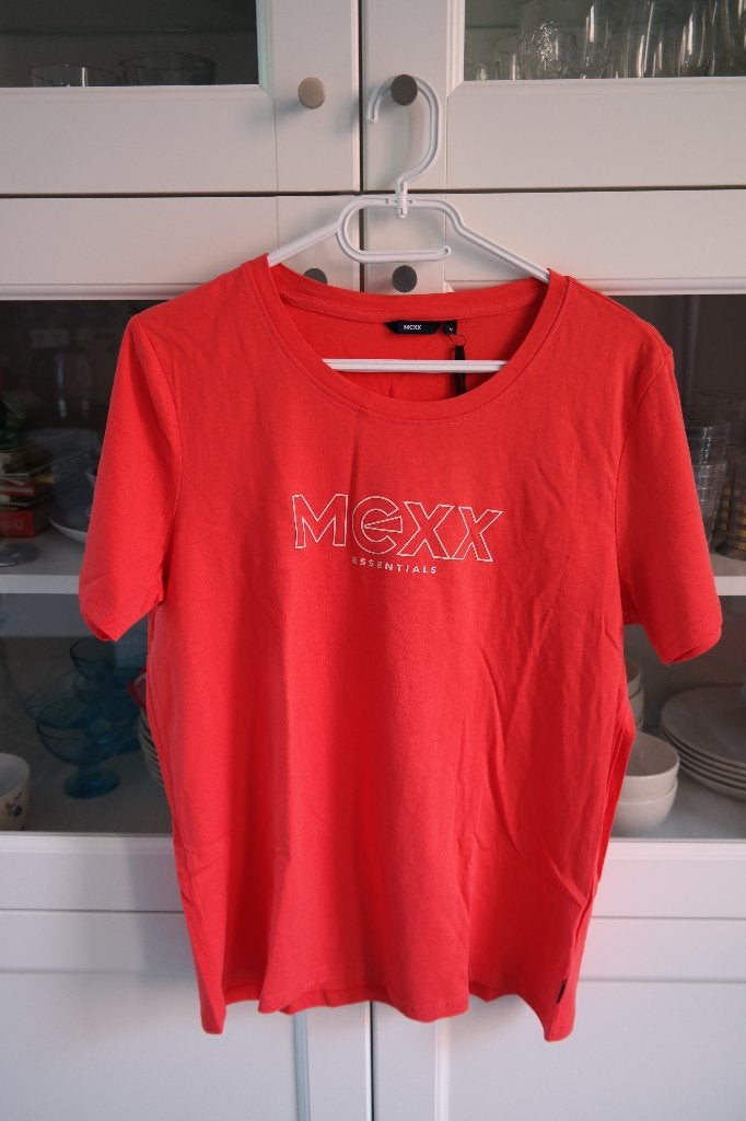mexx t-shirt, maat m, kleur rood, NIEUW met kaartje, Kleding | Dames, T-shirts, Maat 38/40 (M), Mexx, Nieuw, Ophalen of Verzenden