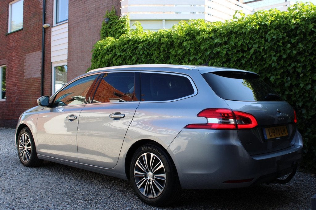 Peugeot 308 SW 1.2 PureTech Blue Lease Premium, Voorwielaandrijving, Gebruikt, Euro 6, 1199 cc