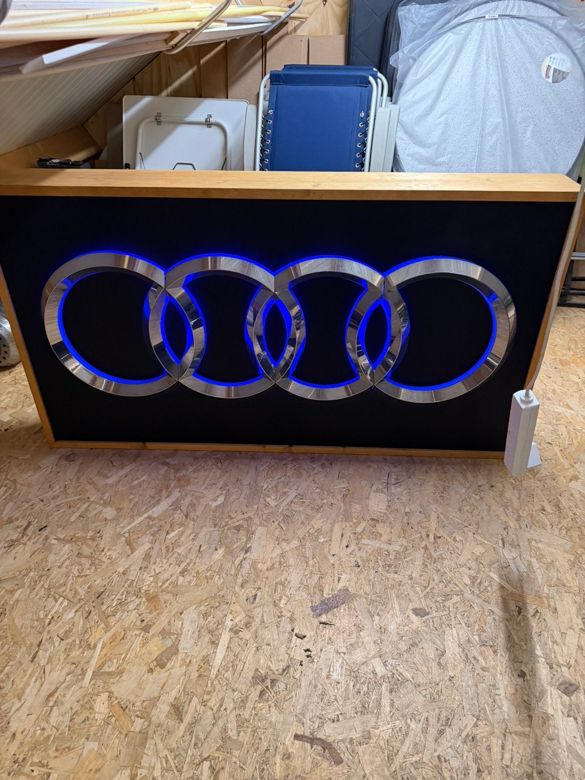 Unieke audi lichtbak, Ophalen, Zo goed als nieuw, Lichtbak of (neon) lamp