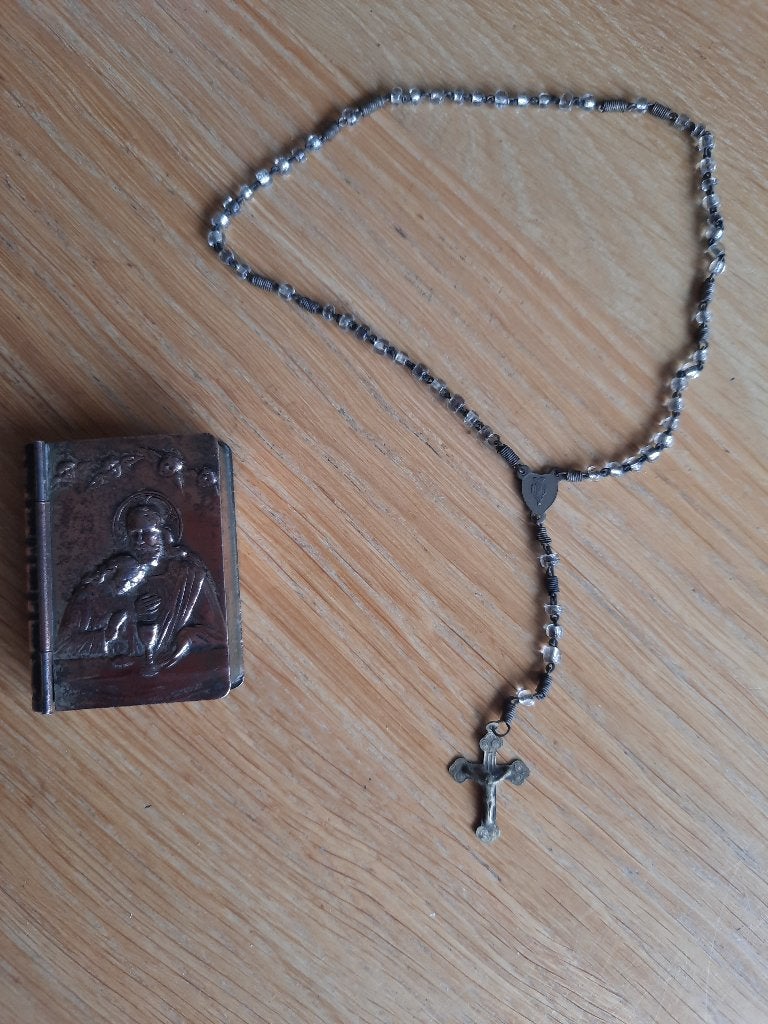 oud rozenkrans doosje met oude rozenkrans, Antiek en Kunst, Ophalen of Verzenden