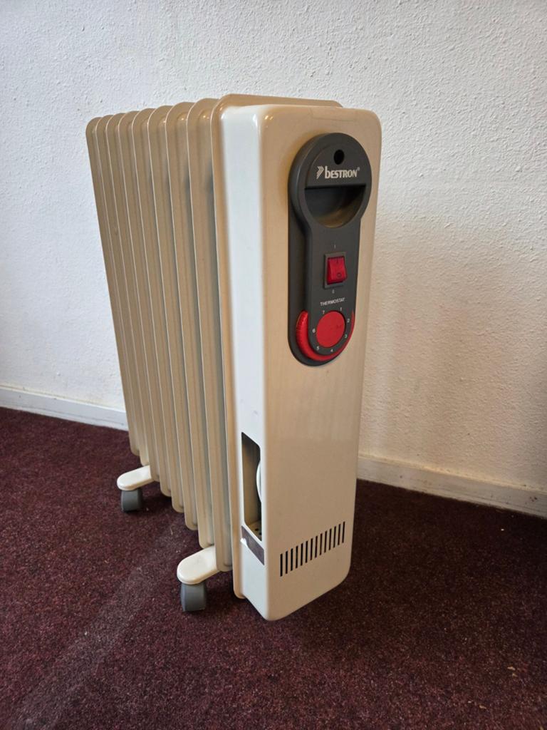 Elektrische radiatorkachel, Bestron oliegevuld (mobiel), Ophalen, 30 tot 80 cm, Gebruikt, Radiator