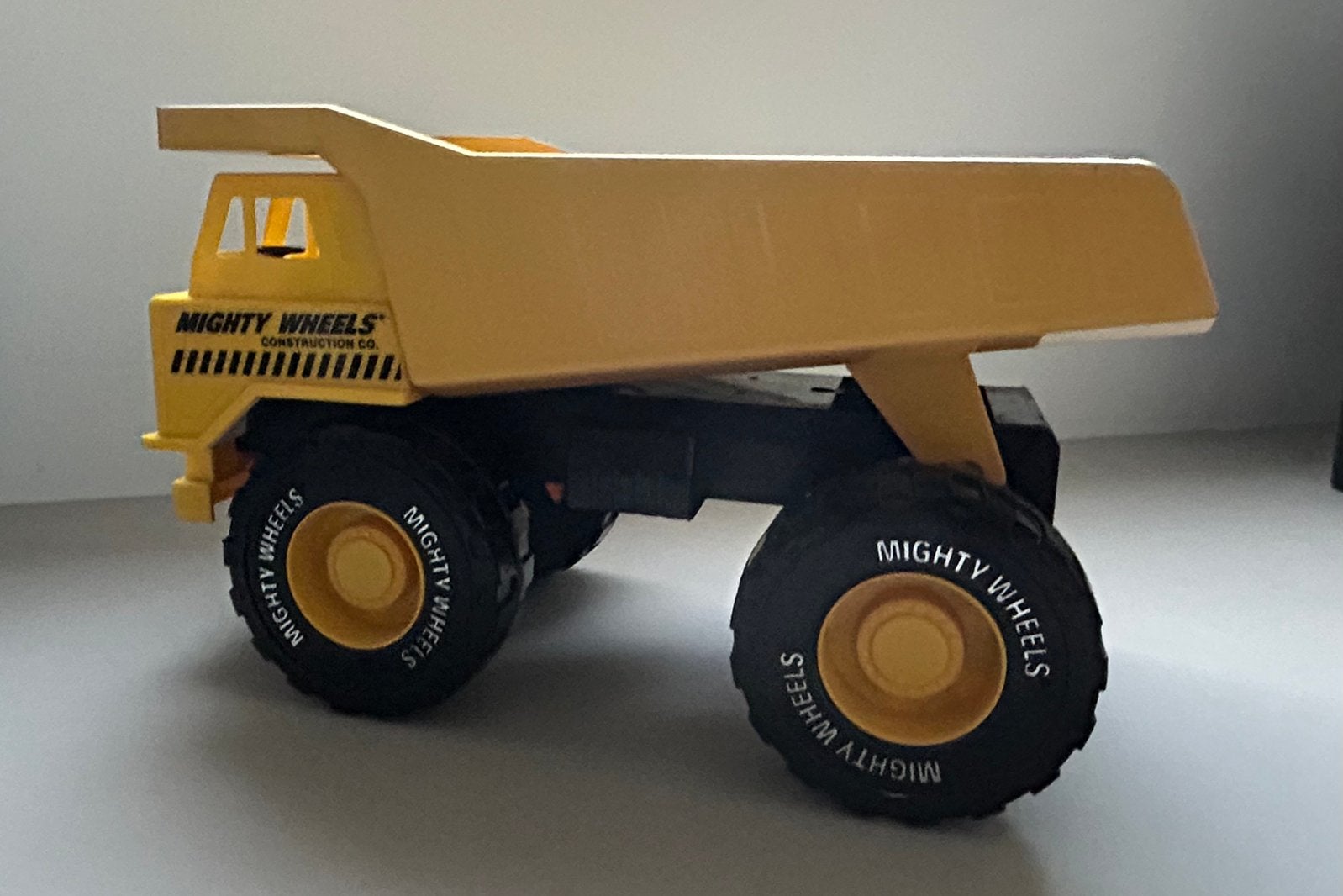 Mighty Wheels grote stalen dump truck vanaf 3 jaar, Ophalen of Verzenden, Gebruikt