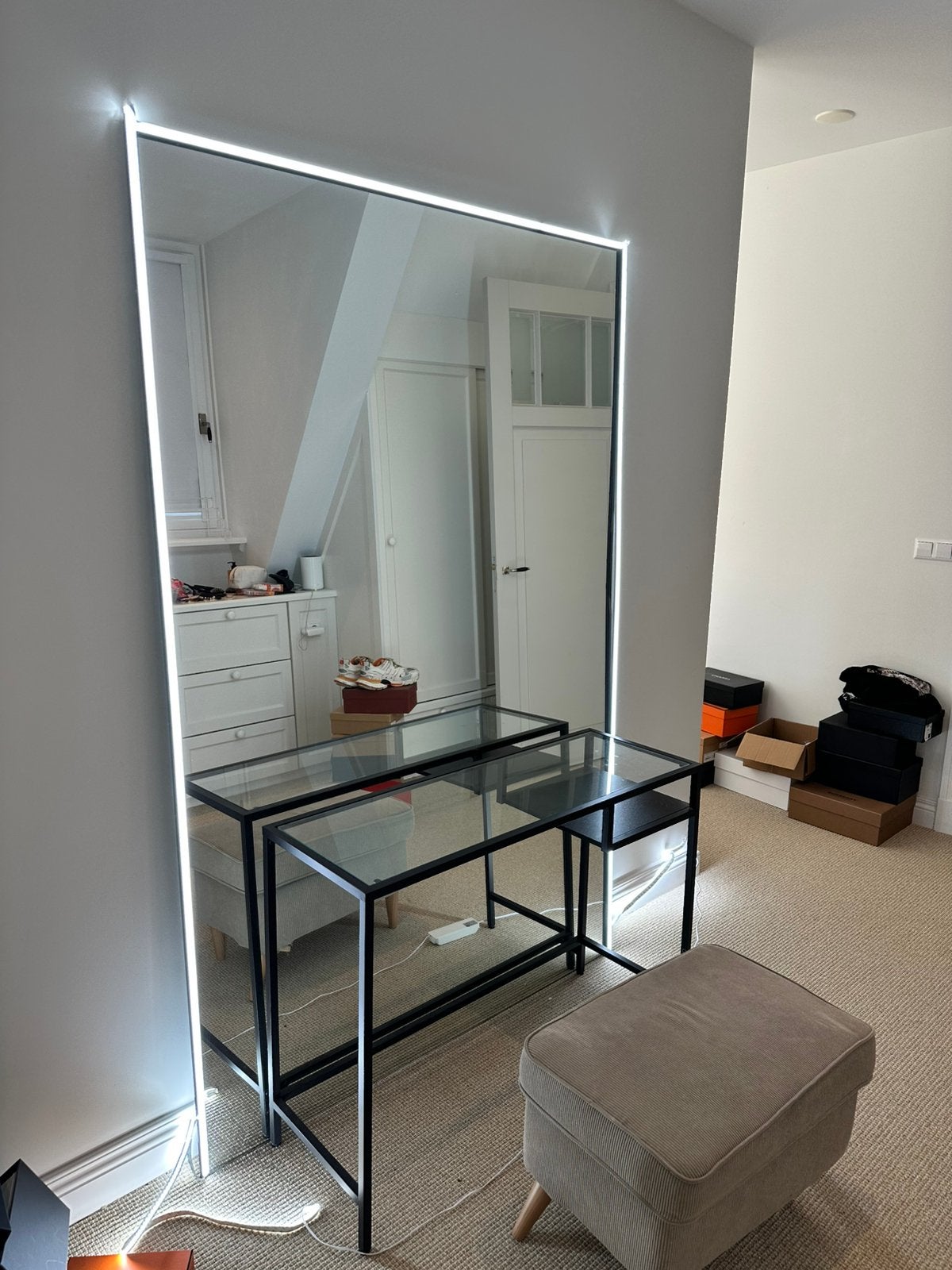 Grote make-up tafel /kleedkamer spiegel met LED en tafeltje, Ophalen, Zo goed als nieuw, Rechthoekig