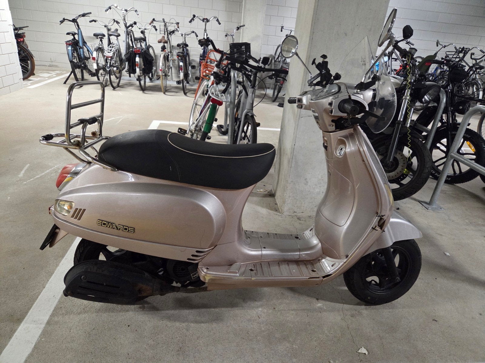 Riya scooter, Fietsen en Brommers, Ophalen, Gebruikt, Benzine, Overige merken