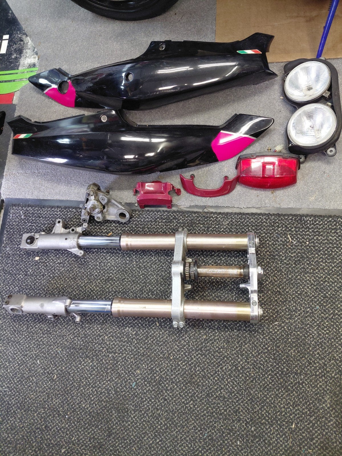 Kawasaki ZXR 750 onderdelen - Kuipdelen, voorvork, koplamp, Ophalen, Gebruikt