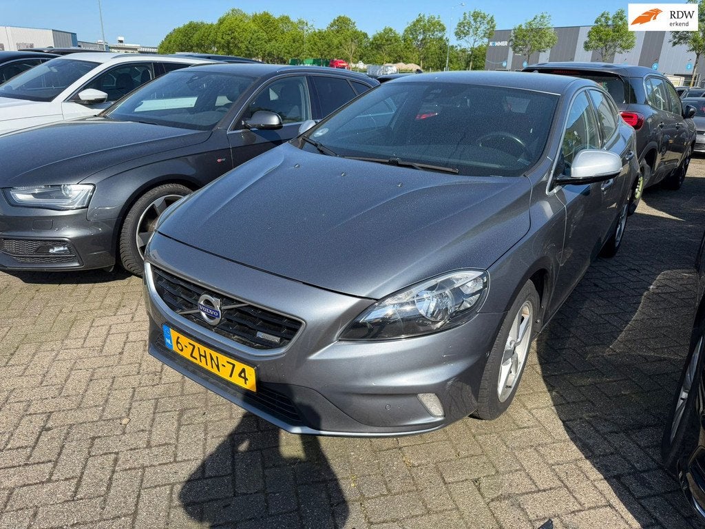 Volvo V40 2.0 D4 Summum Business, Auto's, Volvo, Voorwielaandrijving, Gebruikt, Euro 6, Bedrijf