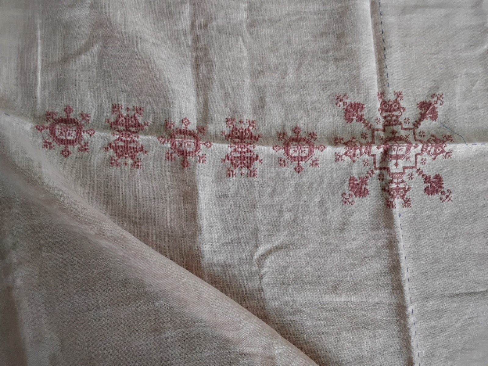 tafellaken om te borduren/ borduurstof zalm roze 200 x 160cm, Ophalen of Verzenden, Zo goed als nieuw, Handborduren, Onderdeel of Toebehoren