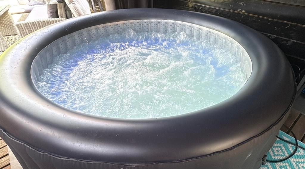 Opblaasbare Jacuzzi, Ophalen, Gebruikt, Opblaasbaar