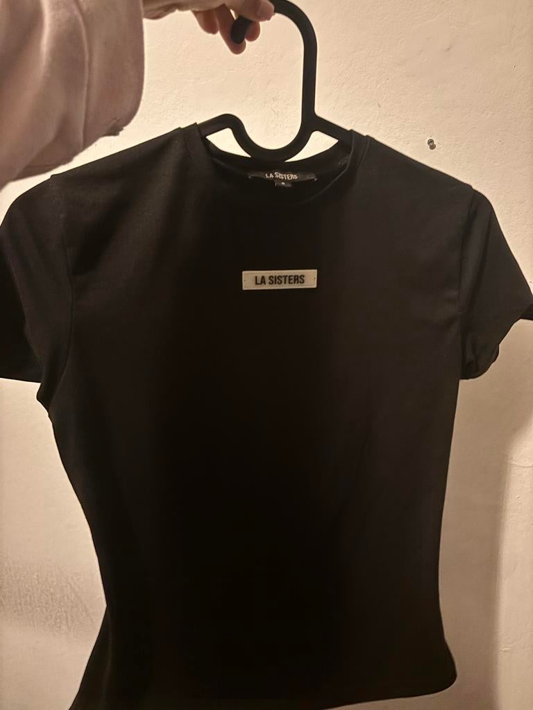 Zwart LA Sisters T-shirt Maat S, Zwart, Ophalen of Verzenden, Zo goed als nieuw, Korte mouw