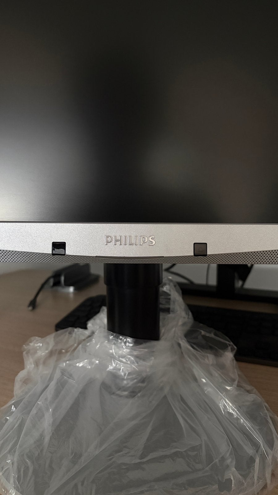 Foto 3 van Philips Brilliance 24 inch monitor - goede staat