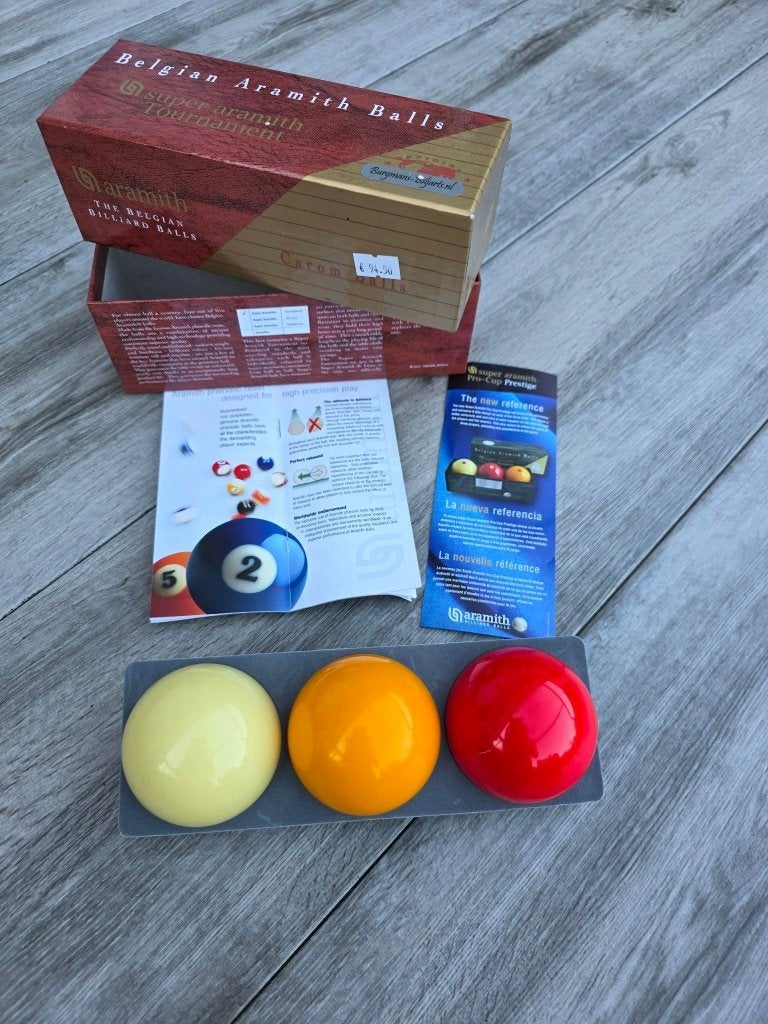 Set biljartballen,Aramith balls, nieuwstaat,nw prijs E 94,50, Ophalen of Verzenden, Nieuw, Keu of Ballen