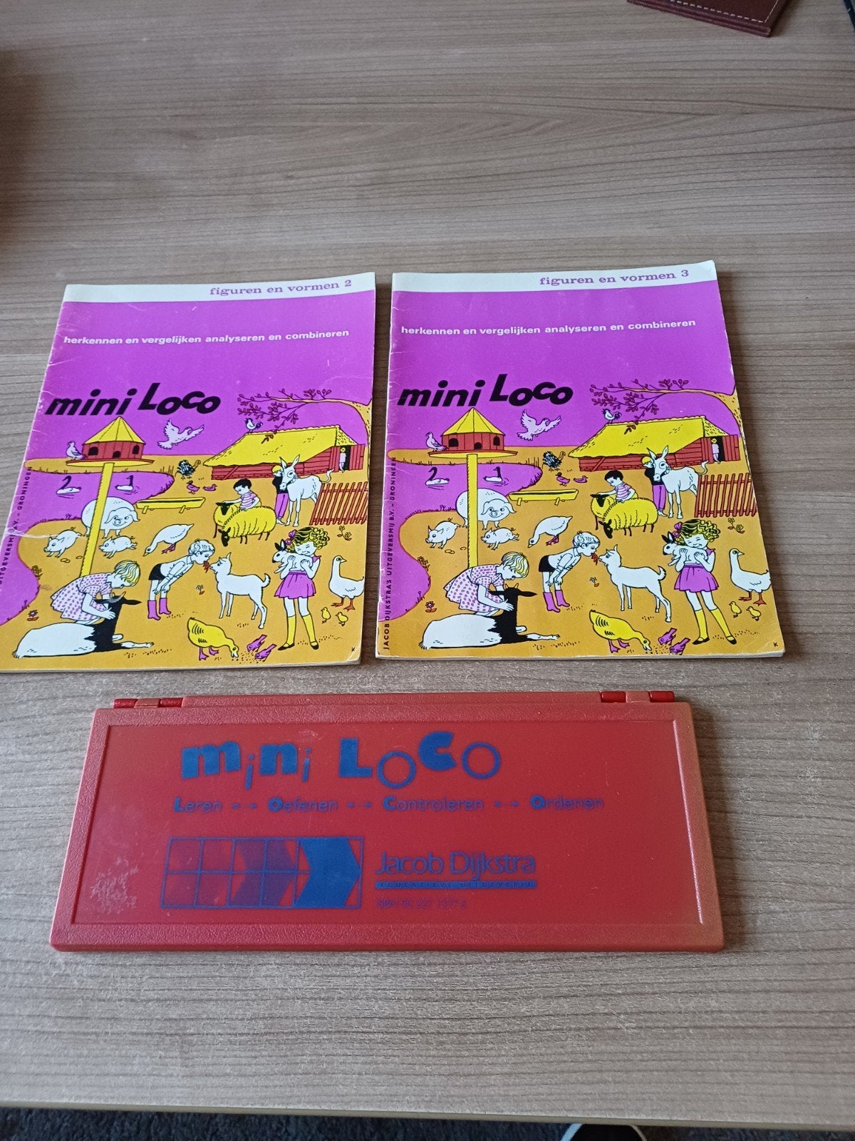 Vintage Mini Loco uit de jaren '70 met boekjes, Ophalen of Verzenden, Gebruikt, Taal en Lezen