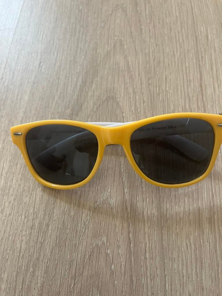 Nieuwe Nijntje zonnebril. Nu 1,50, Kinderen en Baby's, Kindermode-accessoires, Ophalen of Verzenden, Zo goed als nieuw