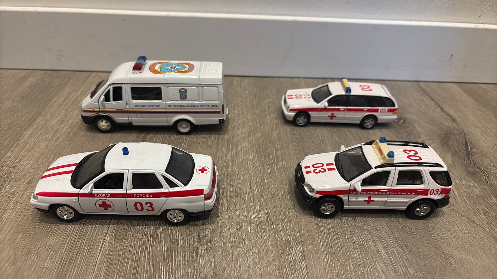 Russische ambulances, Ophalen of Verzenden, Zo goed als nieuw, Auto, Overige merken