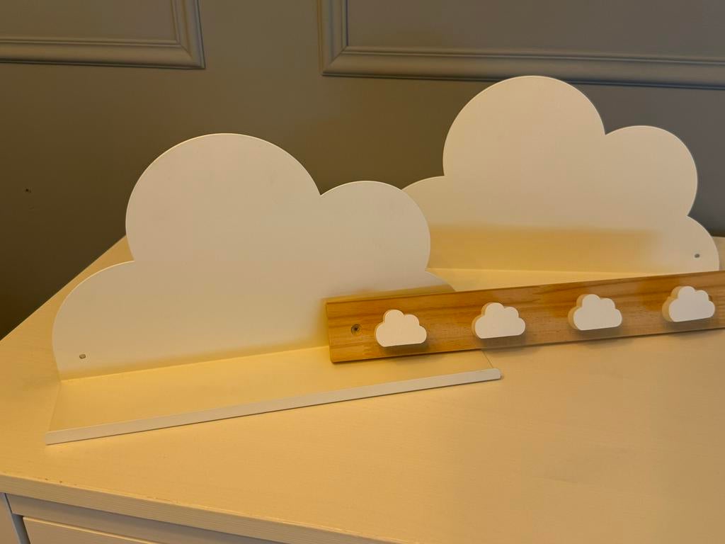 Witte wolken planken en kapstokje, Ophalen of Verzenden, Zo goed als nieuw, Wanddecoratie