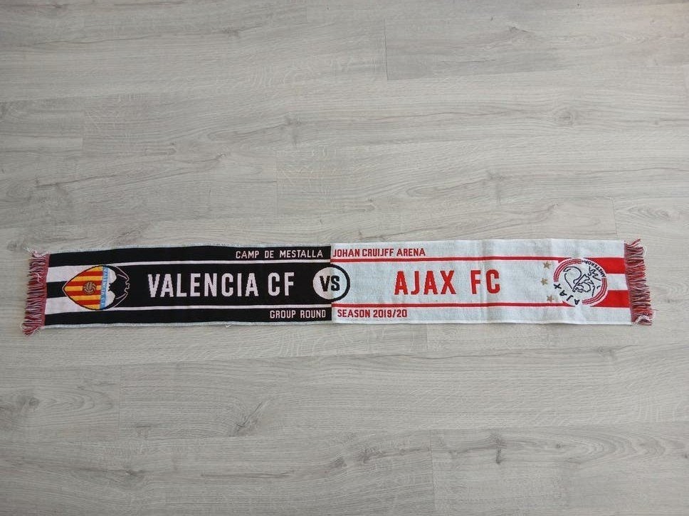 Sjaal Valencia CF vs Ajax FC - Champions League 2019/2020, Ophalen of Verzenden, Nieuw, Buitenlandse clubs, Vaantje of Sjaal